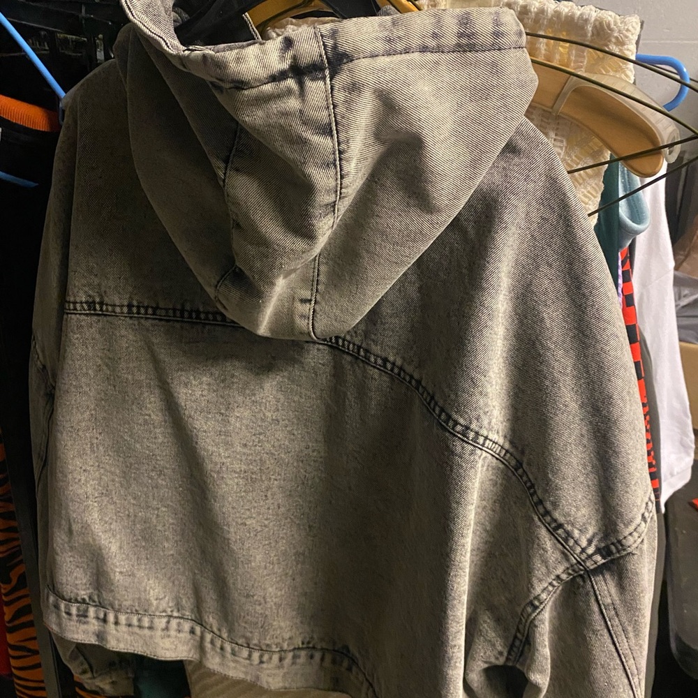 Crop Jacket - Picture 3 of 5